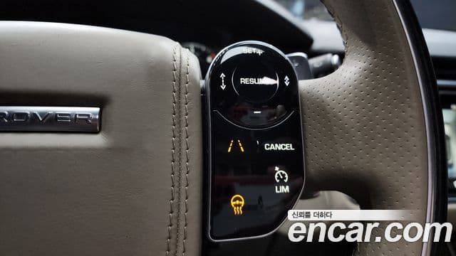 Land Rover Range Rover Velar 2018 — Фото 13/20