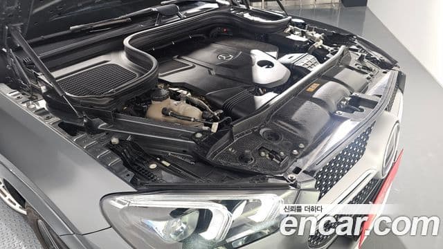 Mercedes-Benz GLE-Class 2021 — ფოტო 6/20