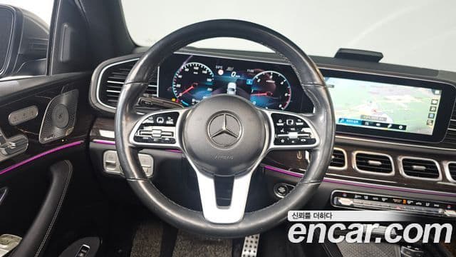 Mercedes-Benz GLE-Class 2021 — ფოტო 13/20