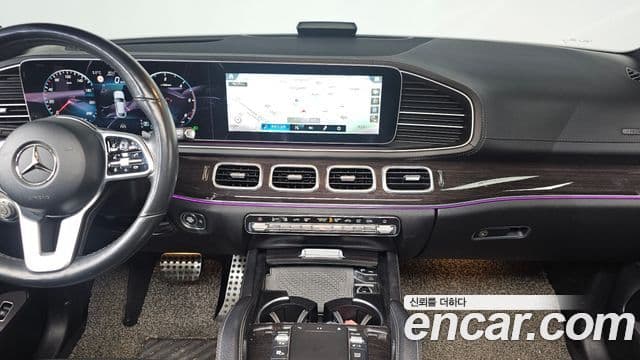 Mercedes-Benz GLE-Class 2021 — ფოტო 14/20