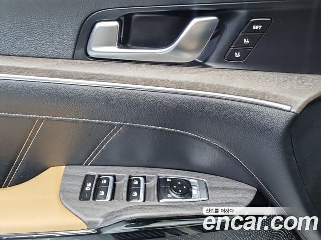 Kia K5 2020 — ფოტო 14/20