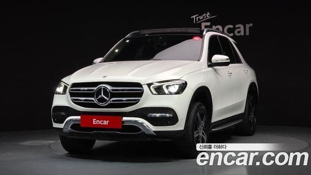 Mercedes-Benz GLE-Class 2020 — ფოტო 1/20