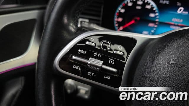 Mercedes-Benz GLE-Class 2020 — ფოტო 19/20