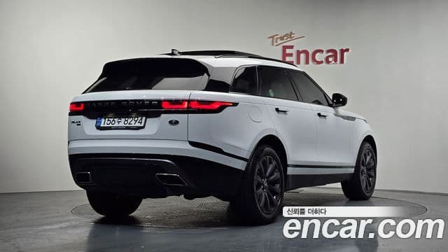 Land Rover Range Rover Velar 2022 — ფოტო 1/20