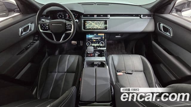 Land Rover Range Rover Velar 2022 — фото 10 из 20