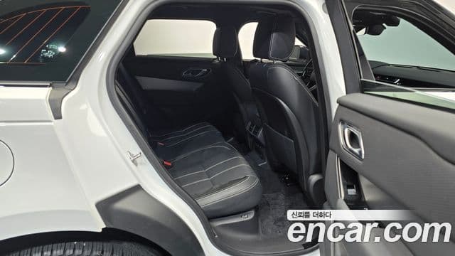 Land Rover Range Rover Velar 2022 — ფოტო 12/20