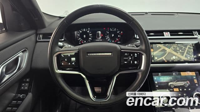 Land Rover Range Rover Velar 2022 — ფოტო 13/20