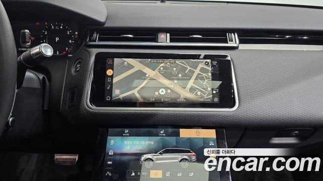 Land Rover Range Rover Velar 2022 — фото 14 из 20