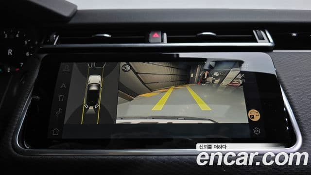 Land Rover Range Rover Velar 2022 — фото 15 из 20