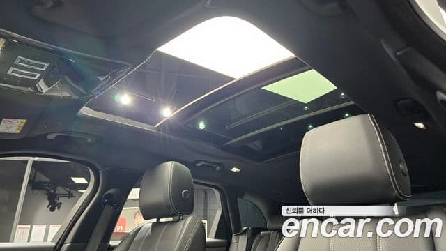 Land Rover Range Rover Velar 2022 — ფოტო 19/20