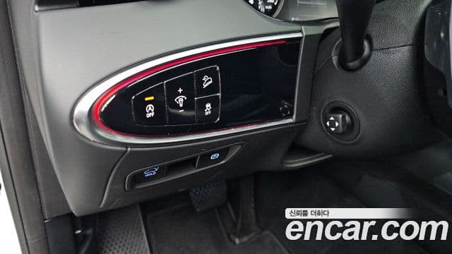 Genesis GV70 2021 — Şəkil 13/20