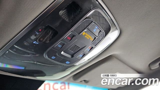 Genesis GV70 2021 — Şəkil 18/20
