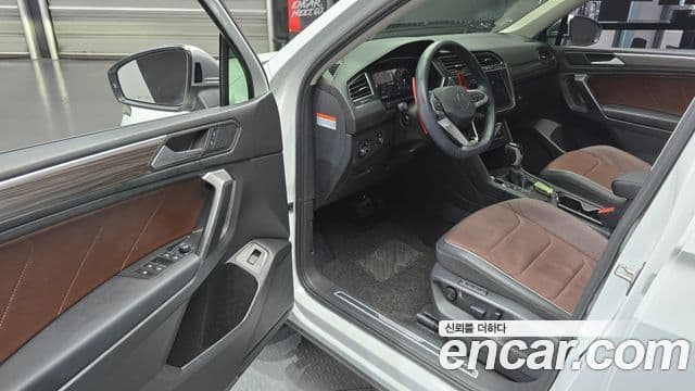 Volkswagen Tiguan Allspace 2023 — фото 11 из 20