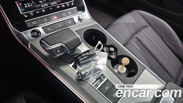 Audi A6 2023 — ფოტო 8/20