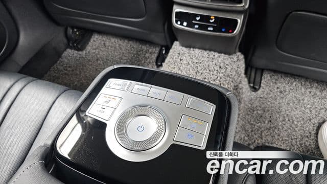 Genesis Electrified G80 2021 — Şəkil 19/20