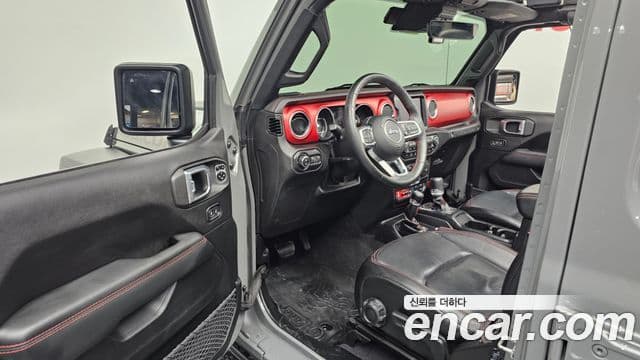 Jeep Wrangler 2019 — фото 10 из 20