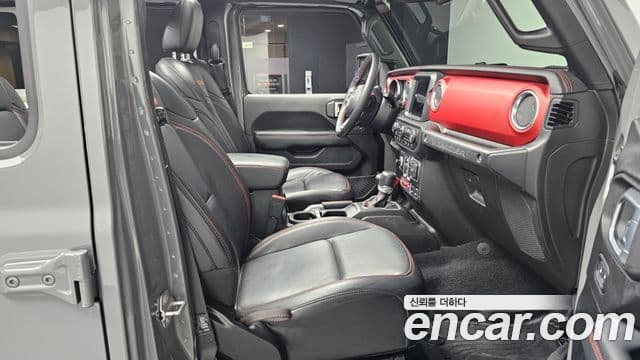 Jeep Wrangler 2019 — ფოტო 11/20