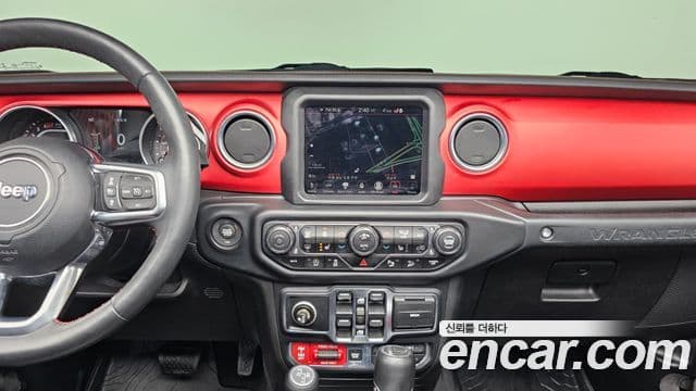 Jeep Wrangler 2019 — ფოტო 14/20