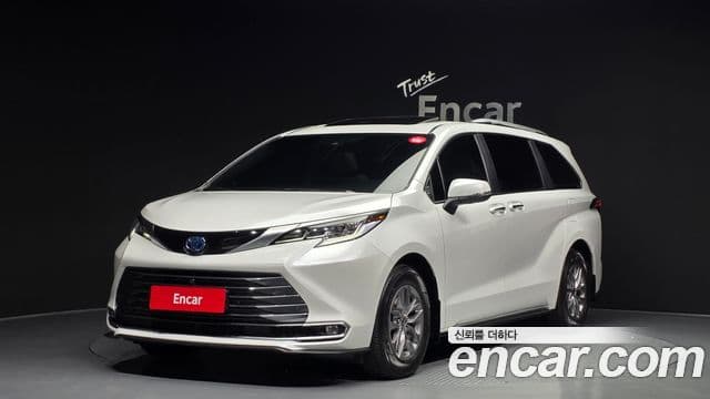 Toyota Sienna 2024 — Şəkil 1/20