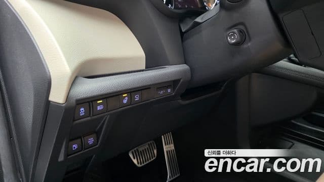 Toyota Sienna 2024 — фото 18 из 20