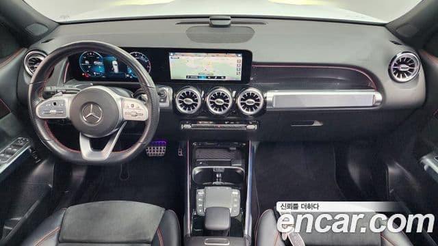 Mercedes-Benz GLB-Class 2021 — Şəkil 7/20