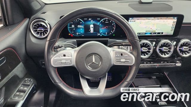 Mercedes-Benz GLB-Class 2021 — Şəkil 13/20