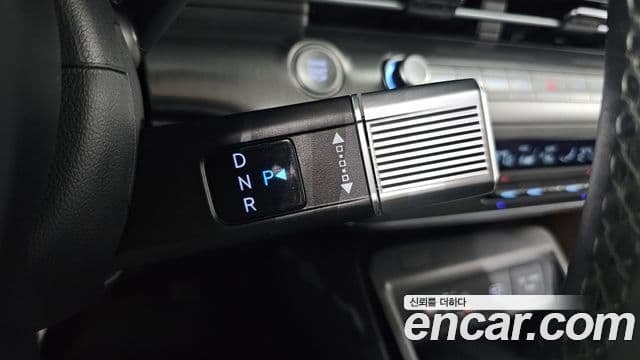 Hyundai Kona 2023 — ფოტო 9/20