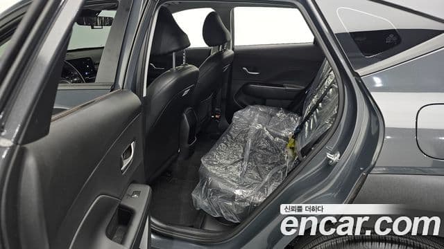 Hyundai Kona 2023 — ფოტო 11/20