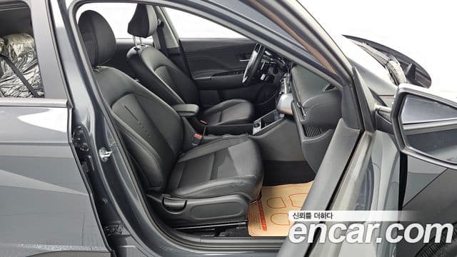 Hyundai Kona 2023 — ფოტო 12/20