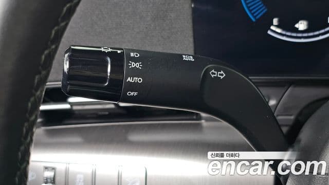 Hyundai Kona 2023 — ფოტო 15/20