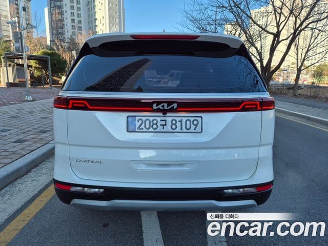 Kia Carnival 2023 — Фото 3/20