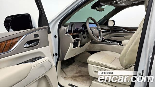 Cadillac Escalade 2023 — фото 13 из 20