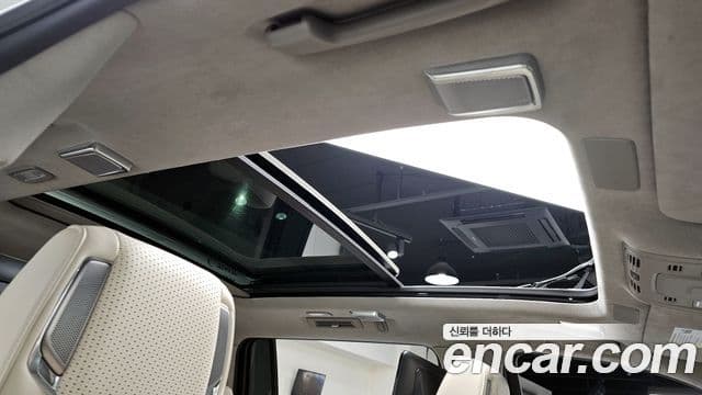 Cadillac Escalade 2023 — фото 18 из 20