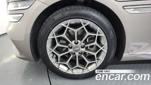 Genesis Electrified G80 2020 — ფოტო 4/20