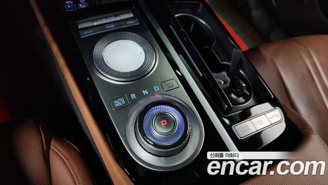 Genesis Electrified G80 2020 — ფოტო 8/20