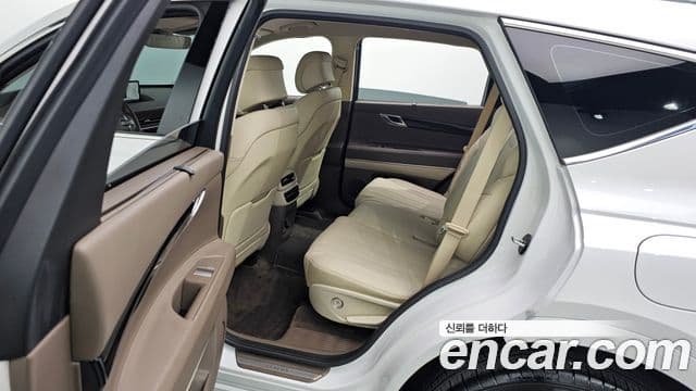 Genesis GV80 2022 — ფოტო 14/20