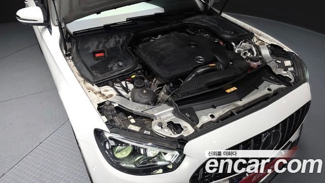 Mercedes-Benz E-Class 2022 — ფოტო 6/20