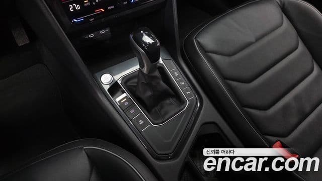 Volkswagen Tiguan 2024 — Photo 2/20