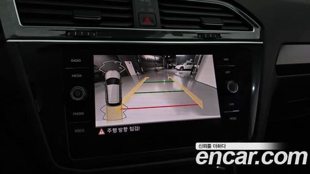 Volkswagen Tiguan 2024 — Photo 16/20