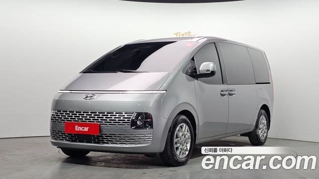 Hyundai Staria 2023 — Фото 1/20