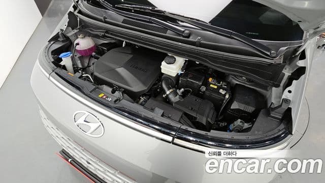 Hyundai Staria 2023 — Фото 6/20