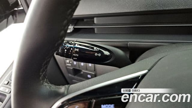 Hyundai Staria 2023 — Фото 18/20