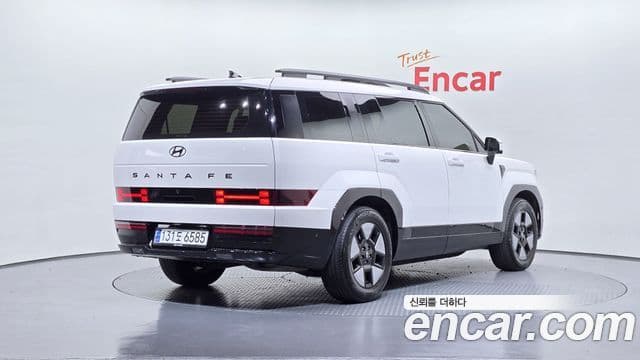 Hyundai Santa Fe 2024 — Фото 2/20