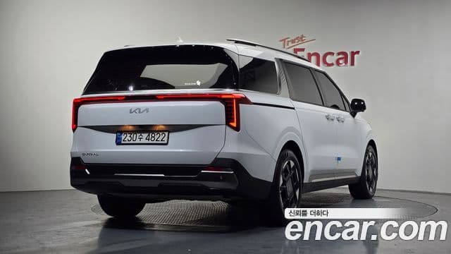 Kia Carnival 2024 — Фото 2/20