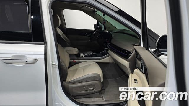 Kia Carnival 2024 — Фото 11/20