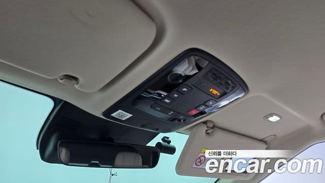 Kia Carnival 2024 — Фото 18/20