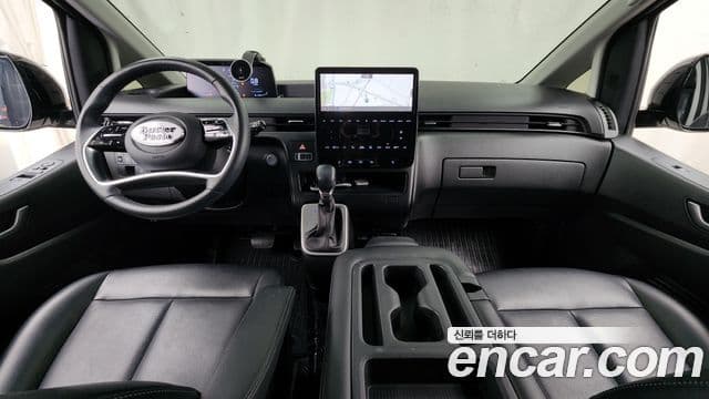 Hyundai Staria 2021 — Фото 7/20