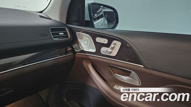 Mercedes-Benz GLE-Class 2023 — Şəkil 12/20