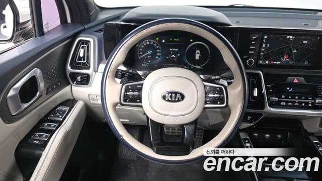 Kia Sorento 2021 — ფოტო 13/20