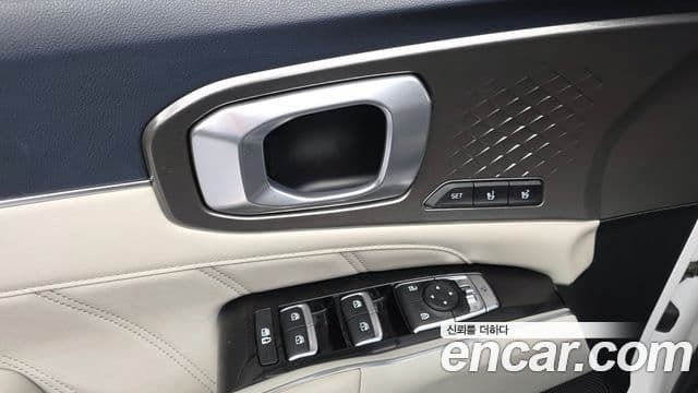 Kia Sorento 2021 — ფოტო 18/20
